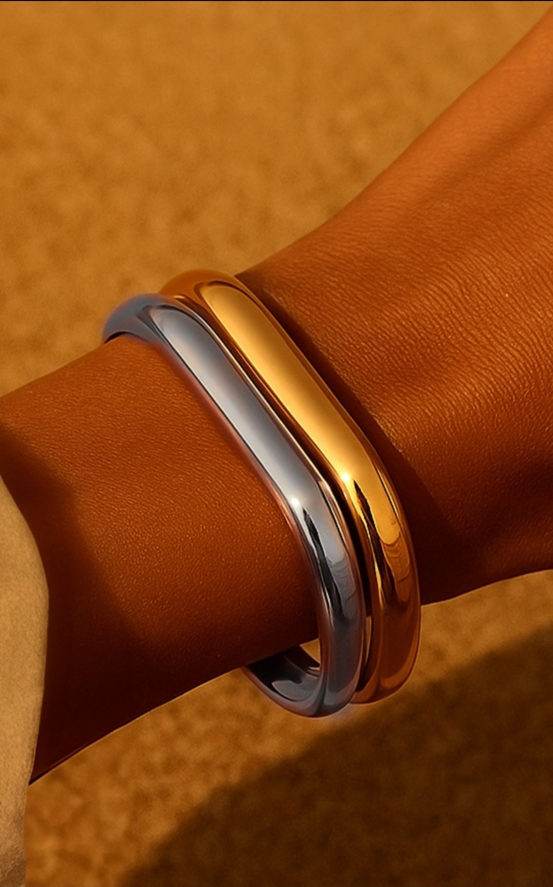 Sculpted Radiance Bangle