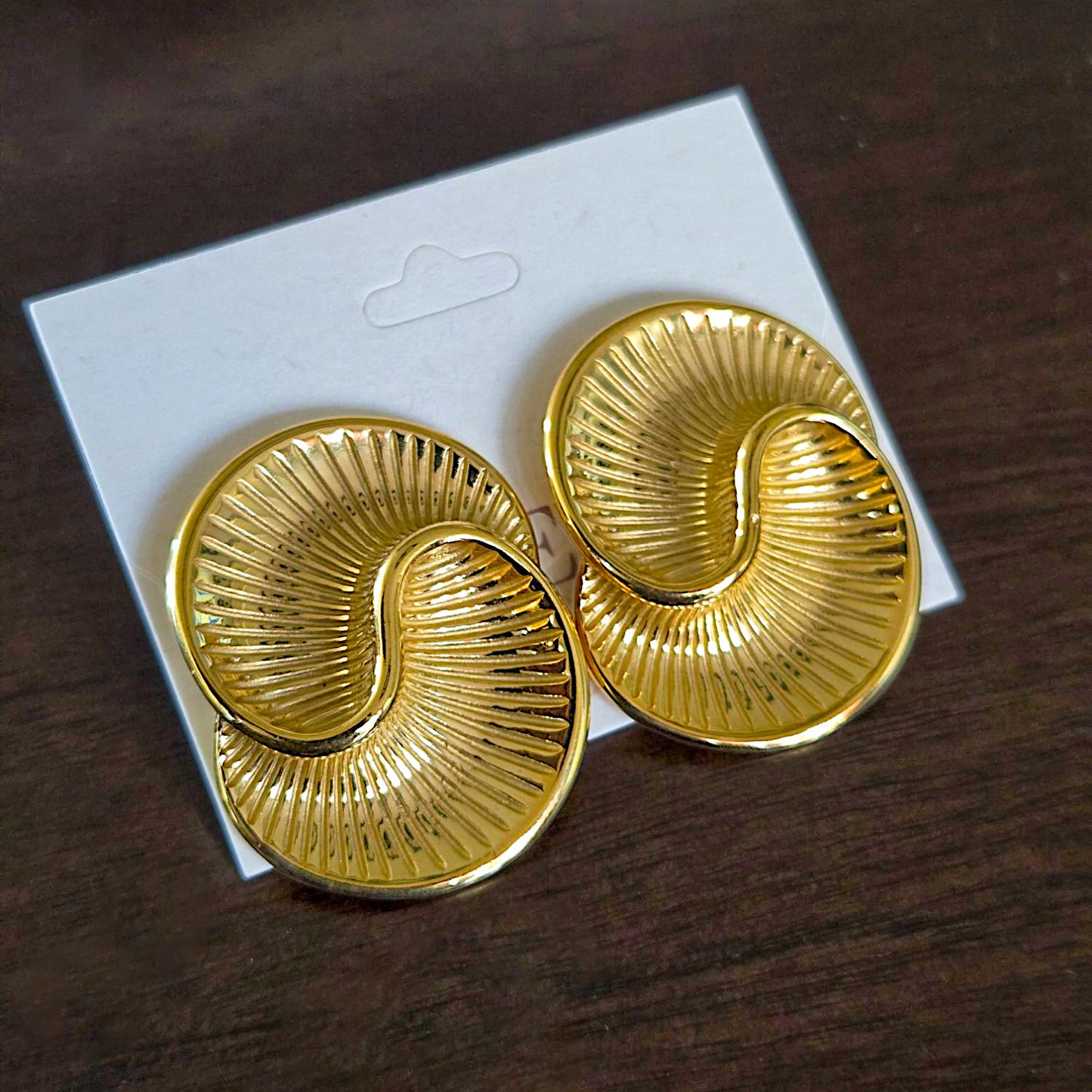 Ripple Studs