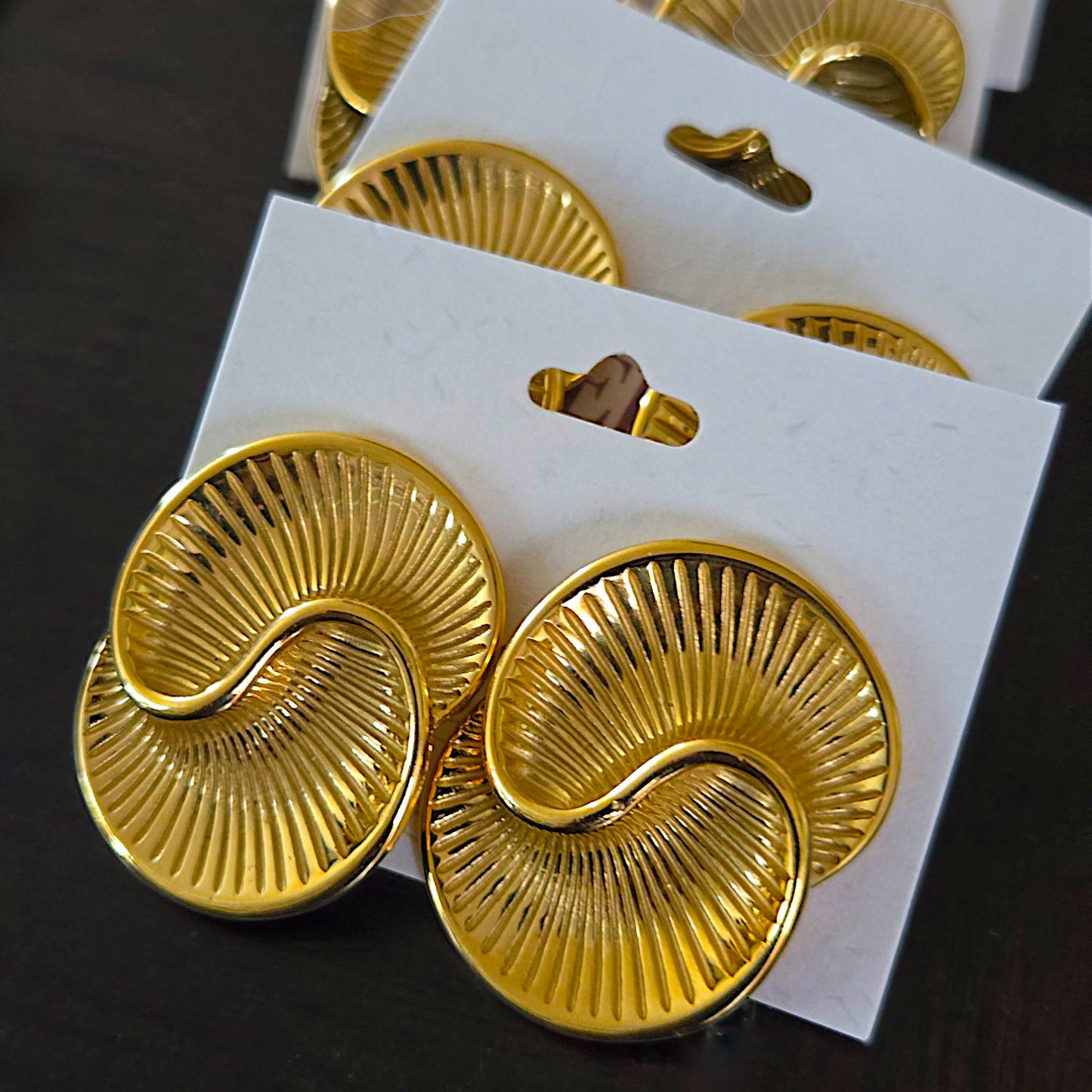 Ripple Studs