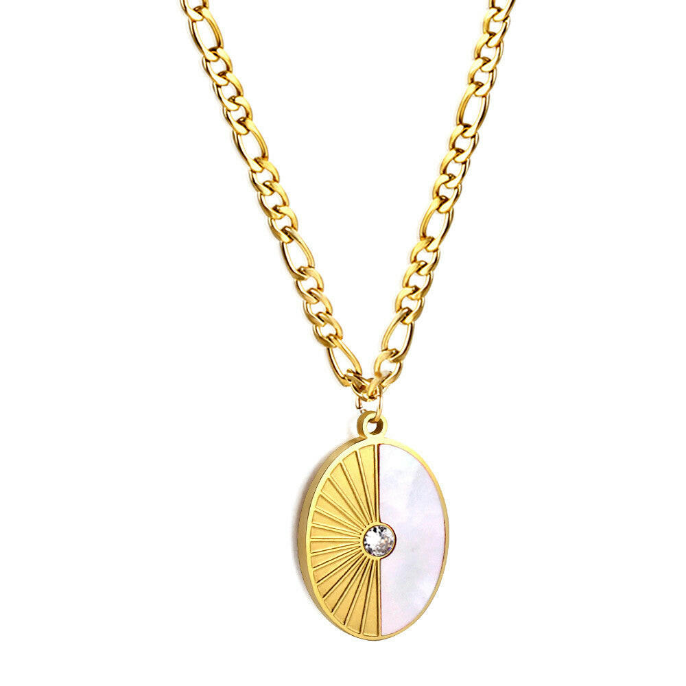 Amaryllis Shell Gold Pendant