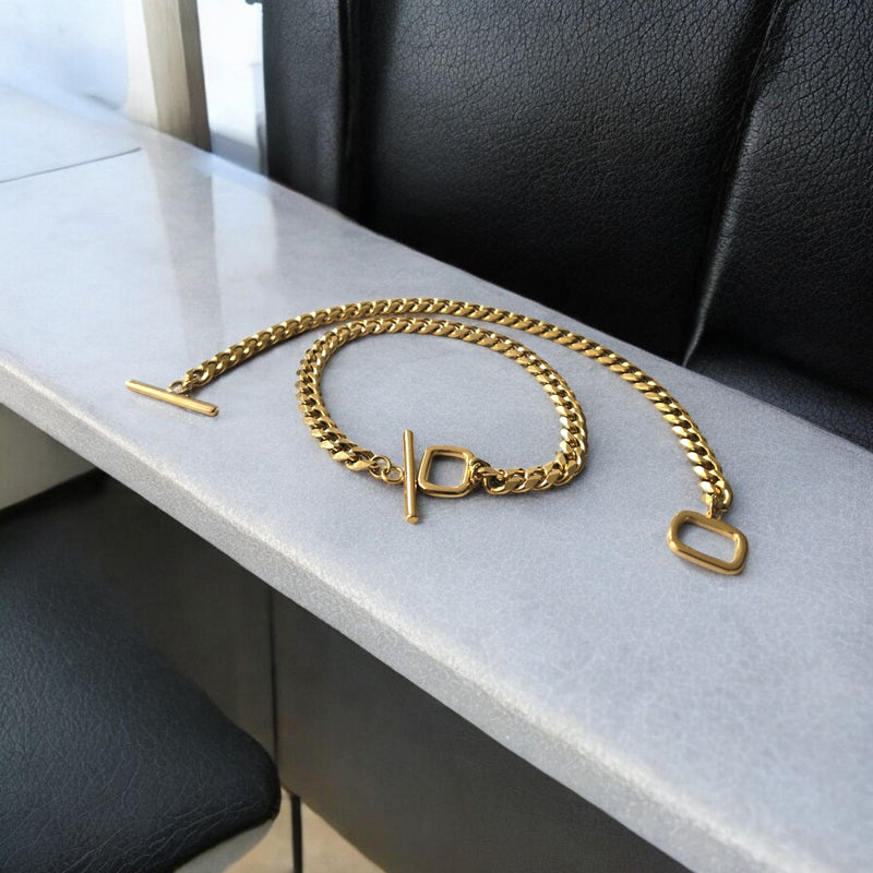 Regina Curb Gold Bracelet