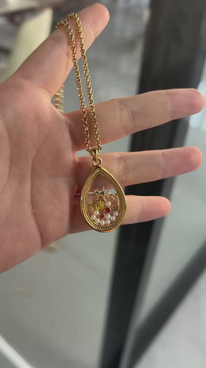 The 1922 Heirloom Locket