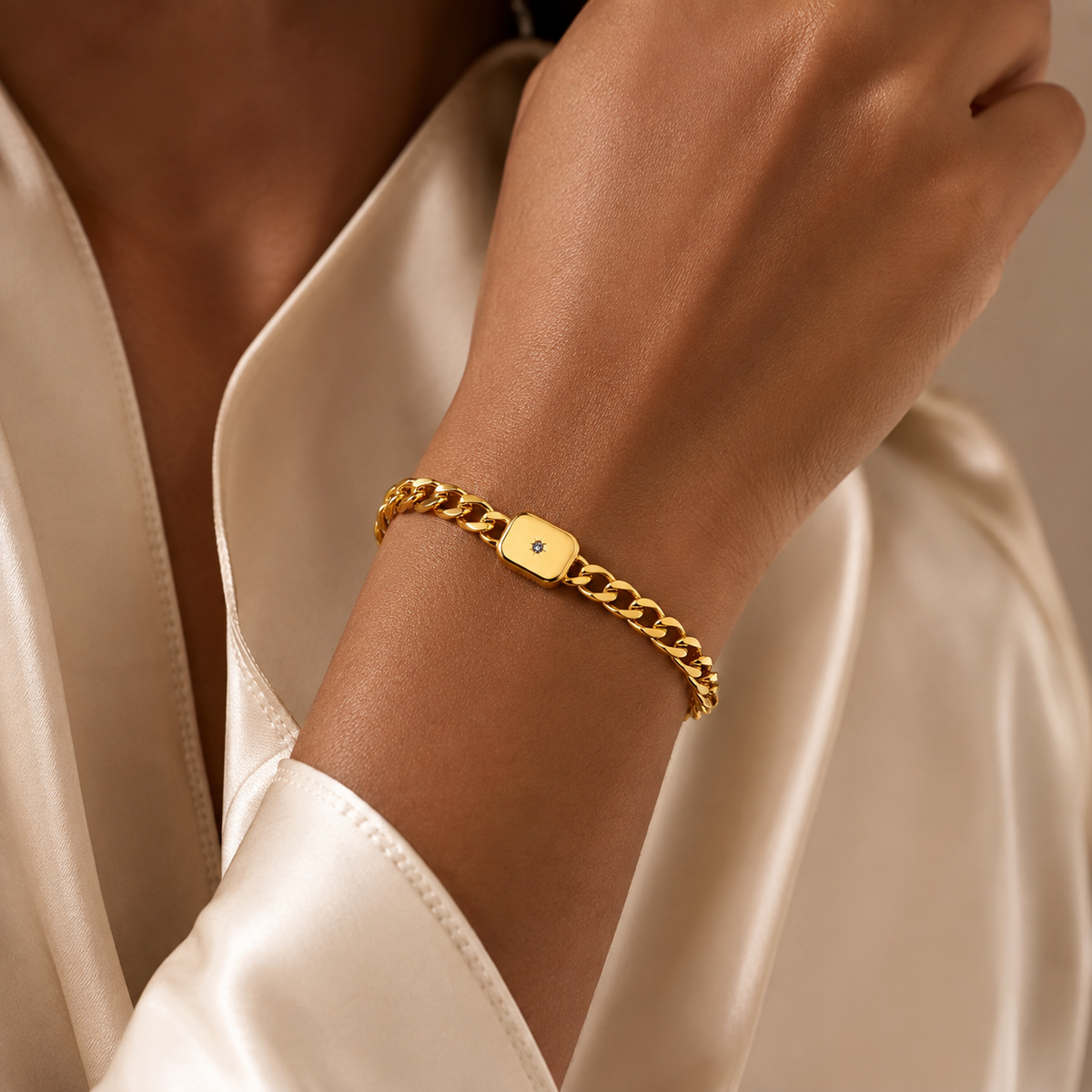Joanna Curb Link Gold Bracelet