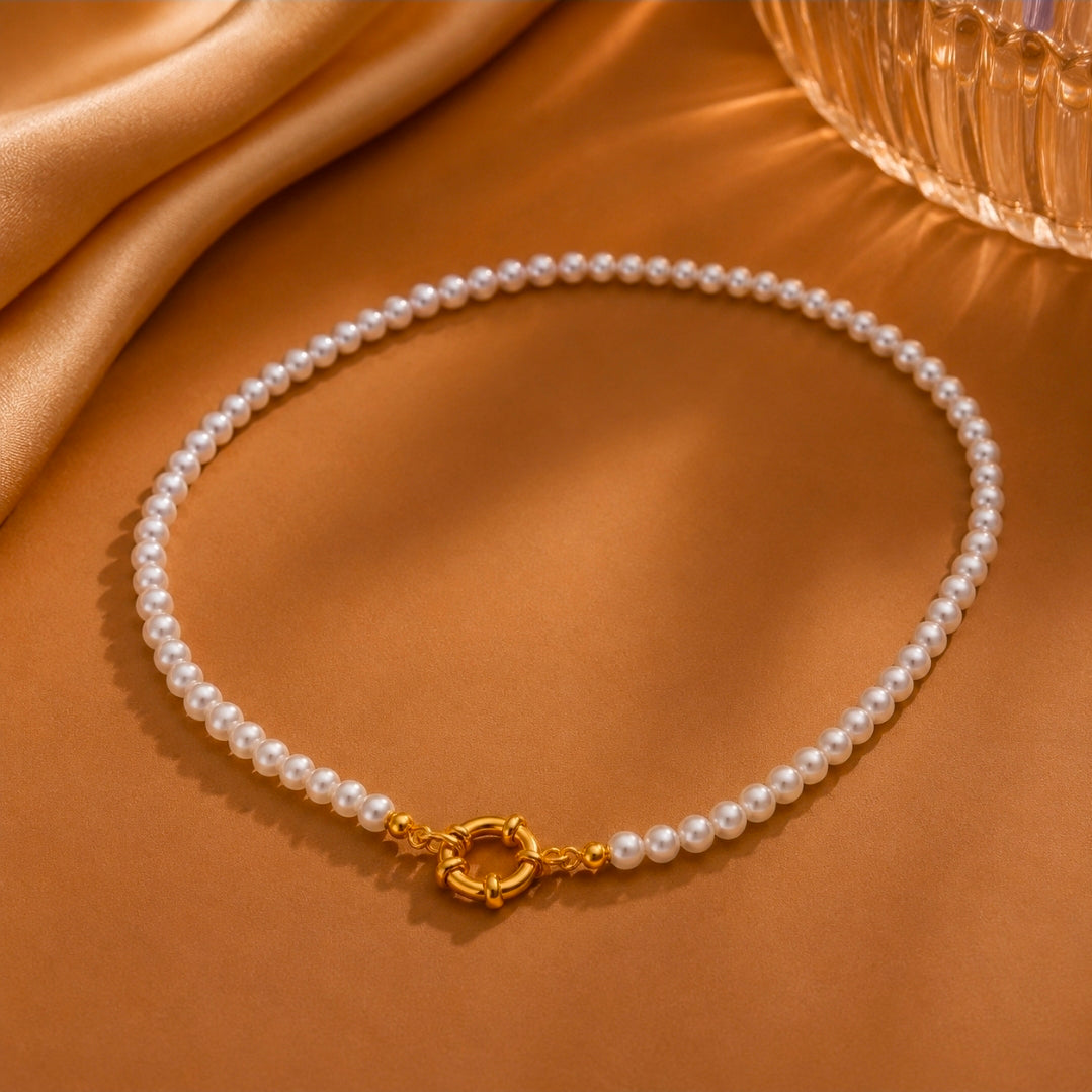 Éloise Pearl Strand Necklace