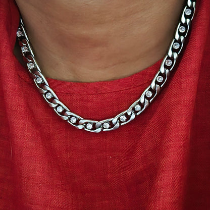 Gleaming Links Chain