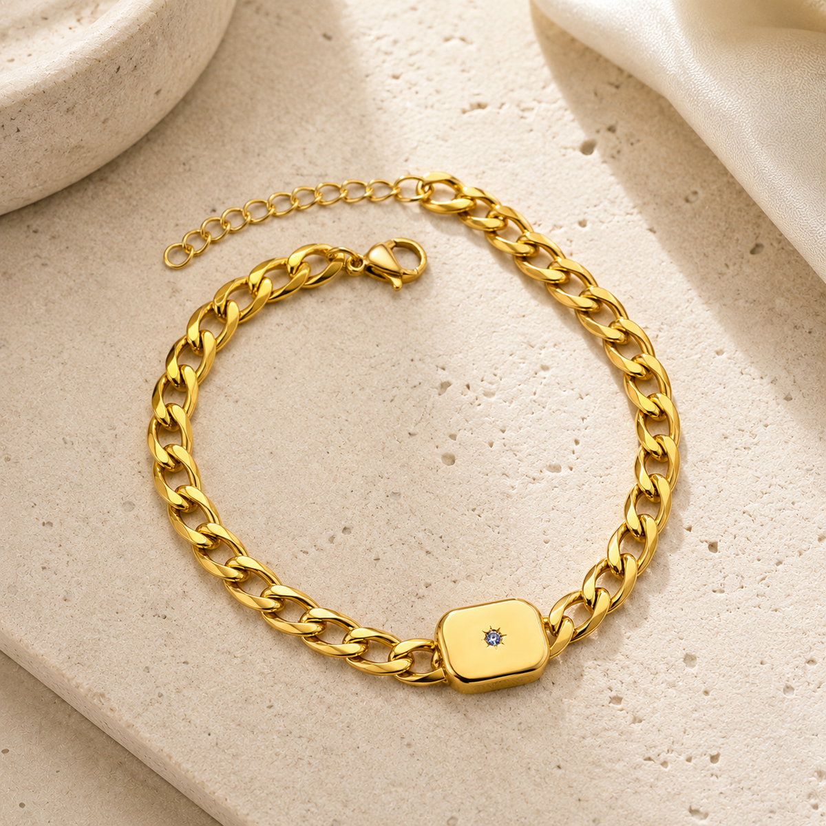 Joanna Curb Link Gold Bracelet
