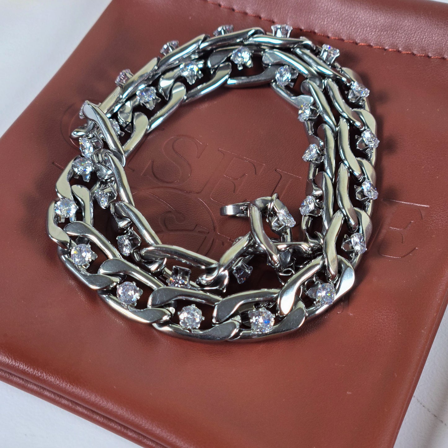 Gleaming Links Chain