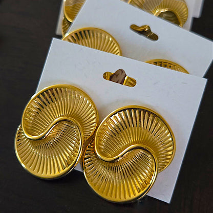 Ripple Studs