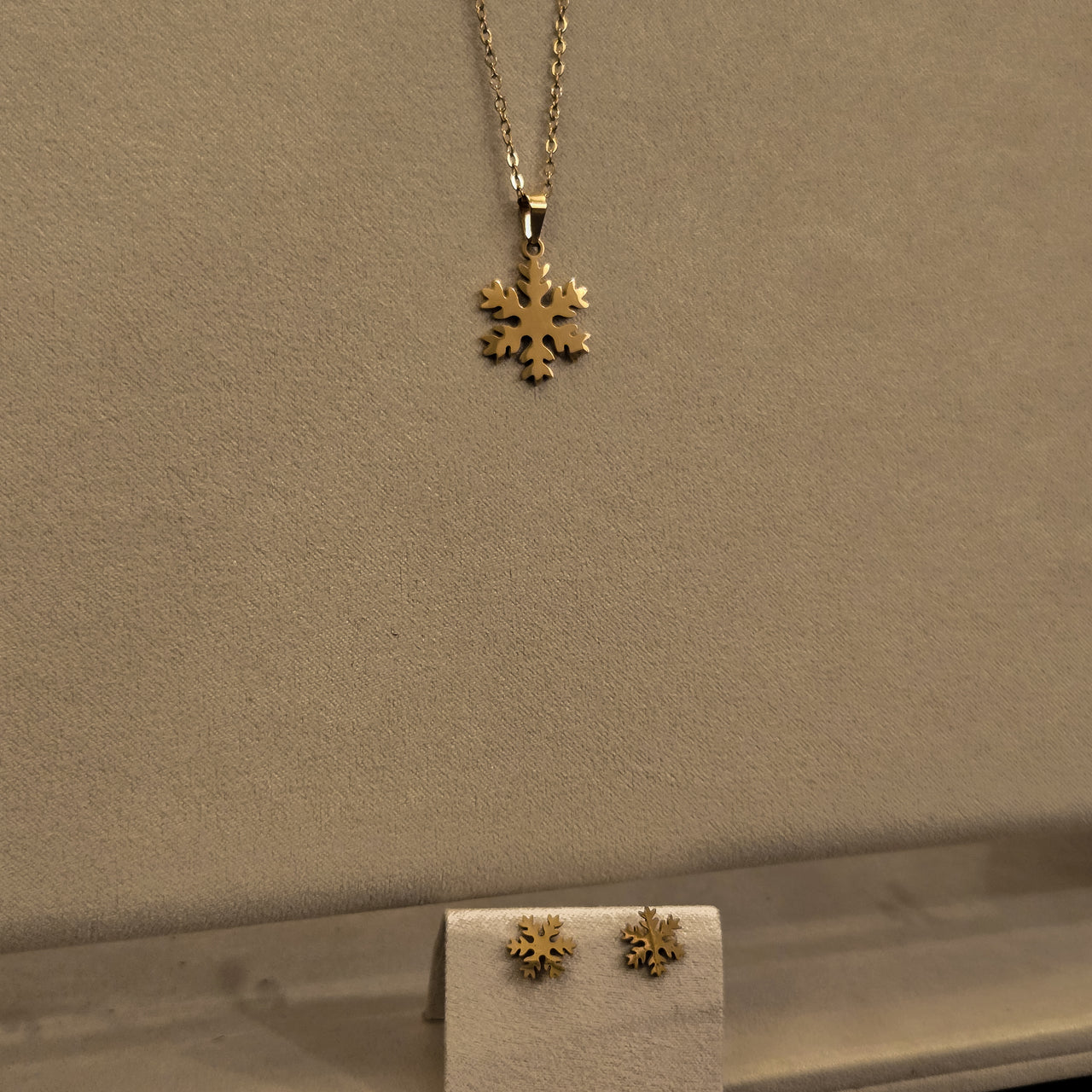 Gold Snowflake Earrings & Pendant Set