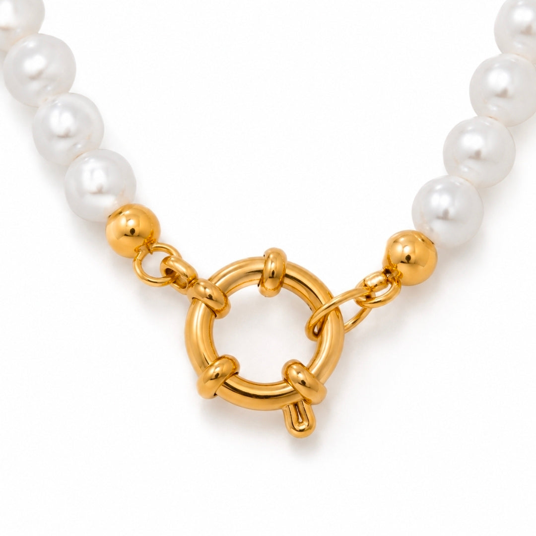 Éloise Pearl Strand Necklace
