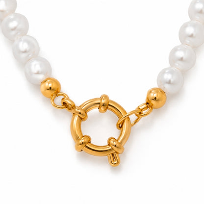 Éloise Pearl Strand Necklace